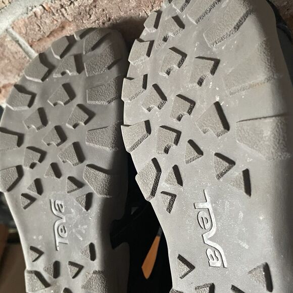 Teva Flintwood Sandals Men\'s Sz 7 Hiking Fisherman Closed Toe Black 111894 EUC